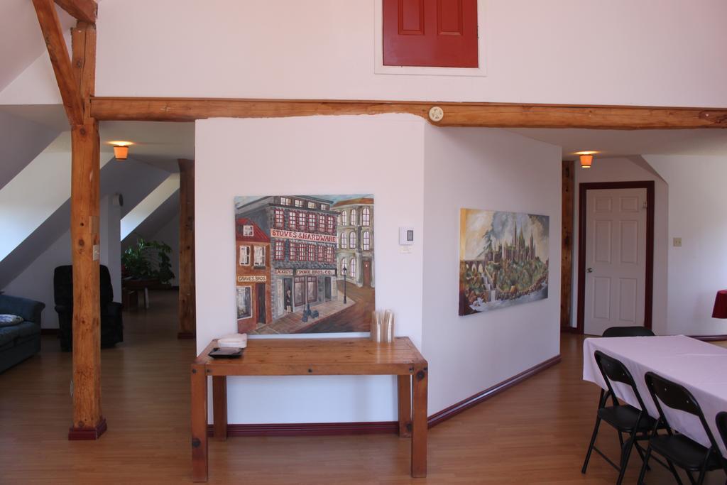 La Grange Country Inn Wakefield Eksteriør bilde