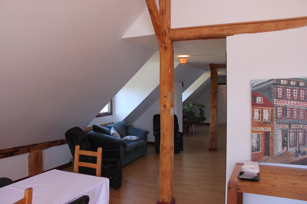 La Grange Country Inn Wakefield Eksteriør bilde