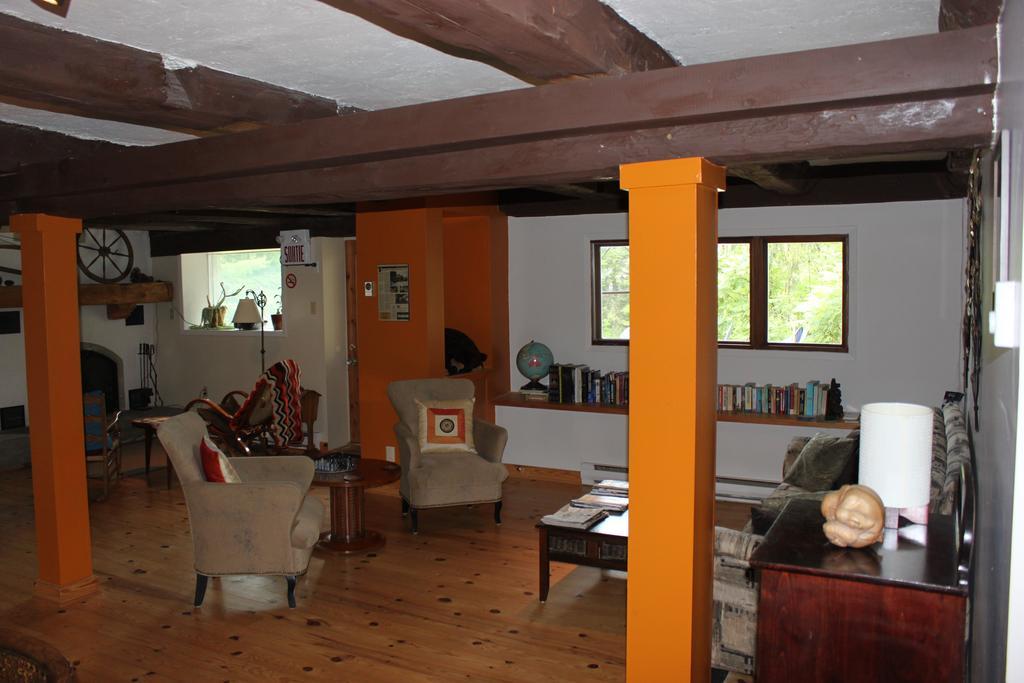 La Grange Country Inn Wakefield Eksteriør bilde