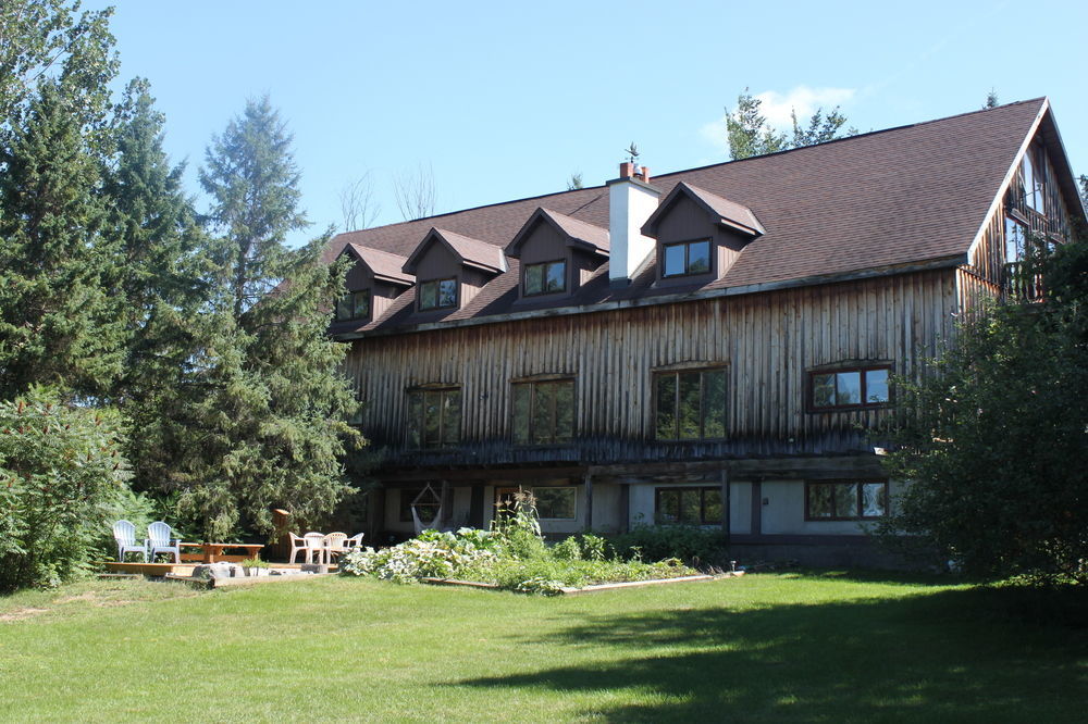 La Grange Country Inn Wakefield Eksteriør bilde
