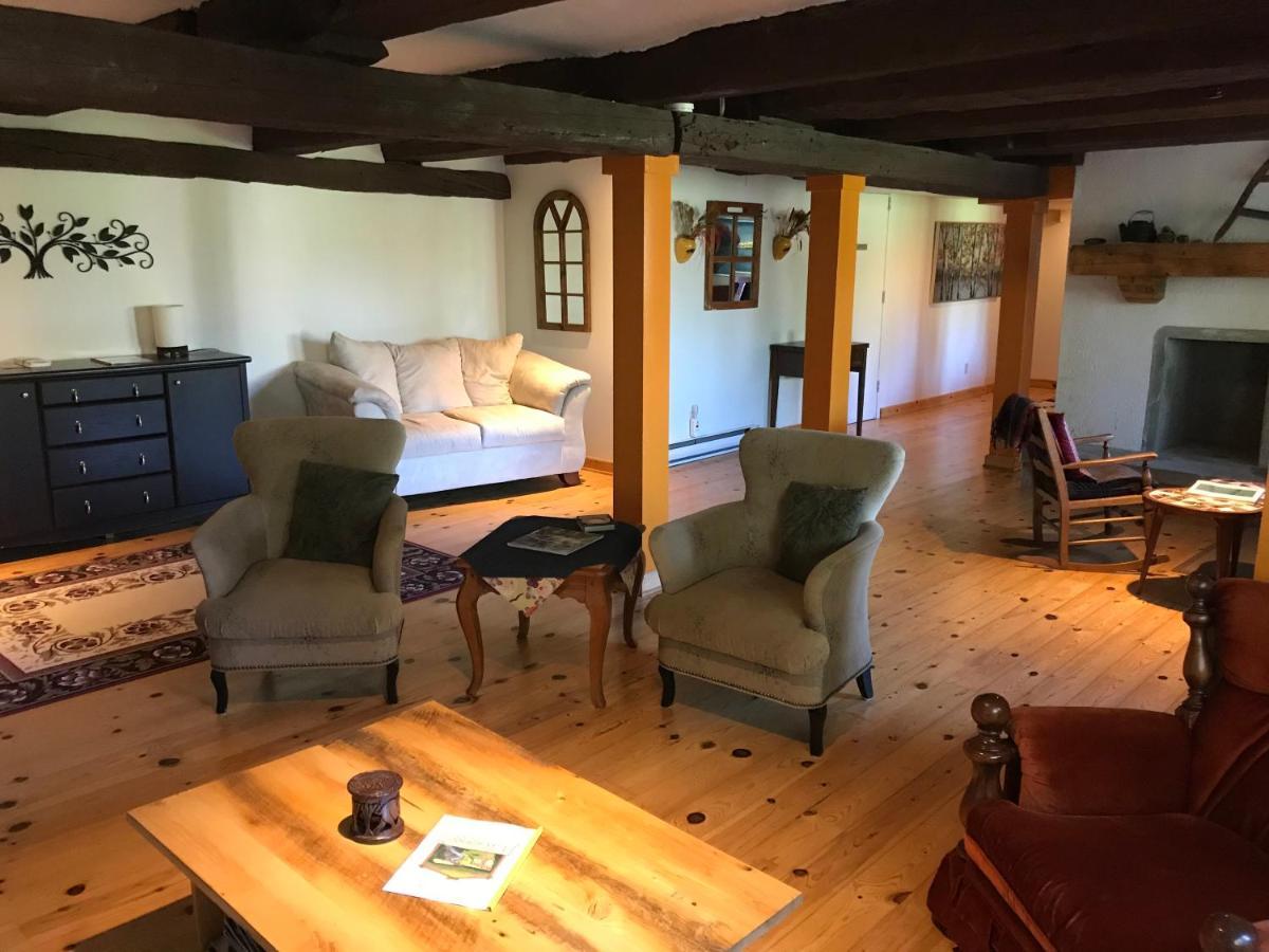 La Grange Country Inn Wakefield Eksteriør bilde